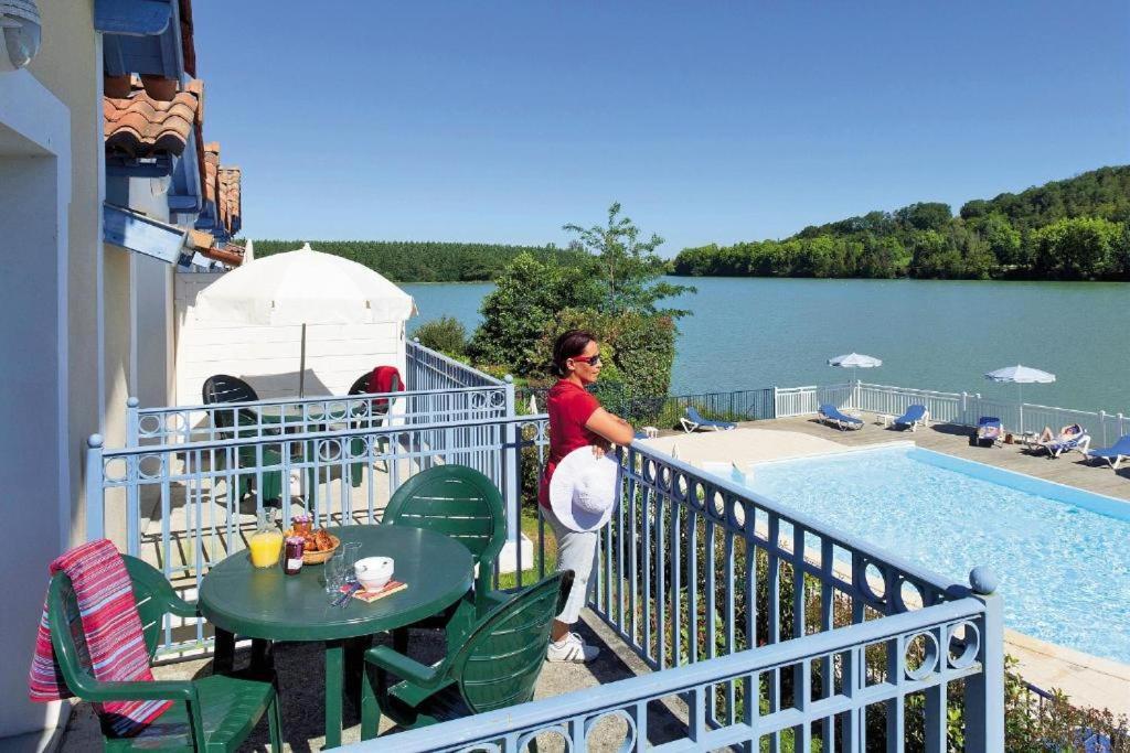 Residence Pierre & Vacances Le Hameau Du Lac Марсиак Екстериор снимка