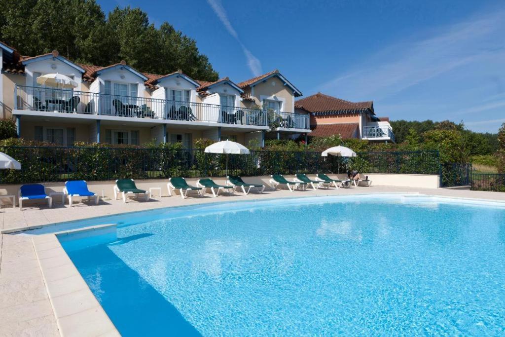 Residence Pierre & Vacances Le Hameau Du Lac Марсиак Екстериор снимка